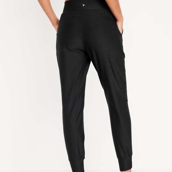 NWT OLD NAVY Extra High-Waisted Cloud+ 7/8 Color: Dark Heathered Gray - Picture 2 of 7